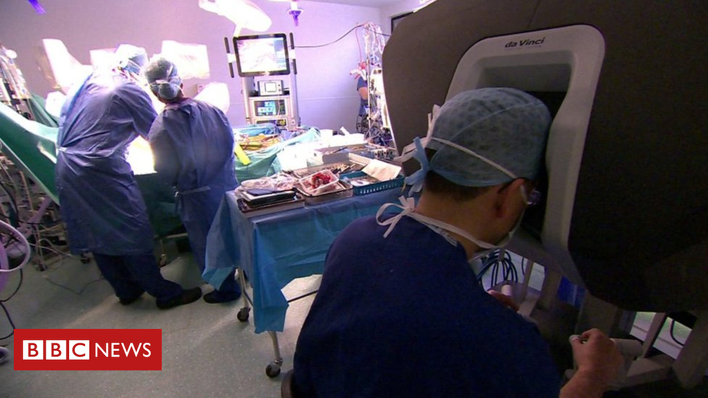‘Phenomenal’ robot surgery speeds up man’s recovery