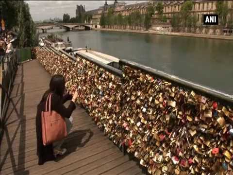 End of ‘Love locks’ from Pont des Arts bridge in Paris