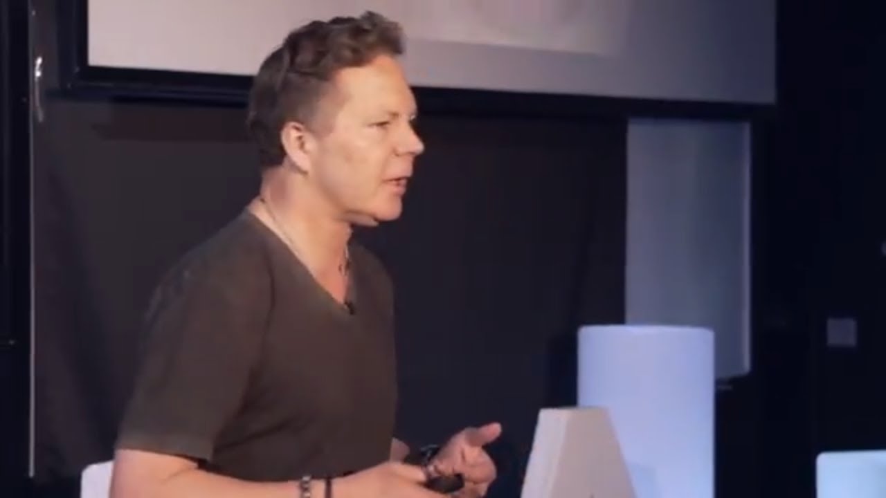 Emotionally Intelligent Machines | Greg Cross | TEDxUOA