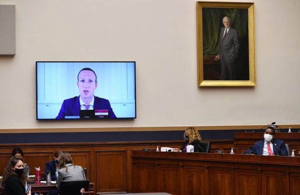 Zuckerberg unconvincingly feigns ignorance of data-sucking VPN scandal – TechCrunch