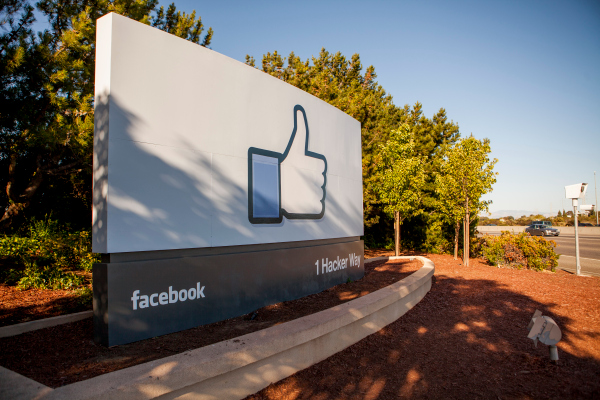 Facebook extends coronavirus work from home policy until July 2021 – TechCrunch