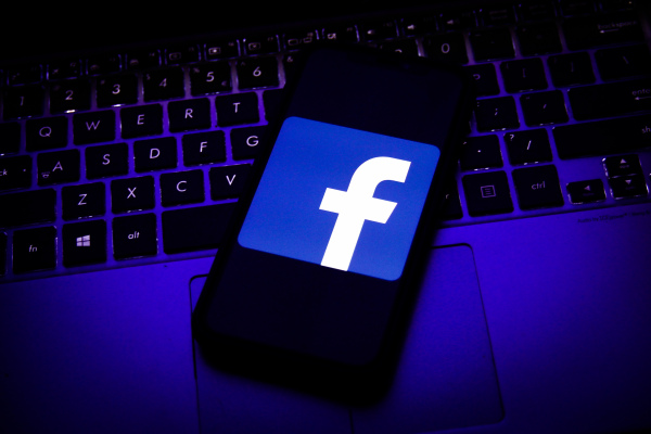 Facebook to warn third-party developers of vulnerable code – TechCrunch